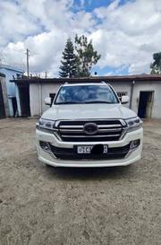 Toyota Land Cruiser 2020 White for sale