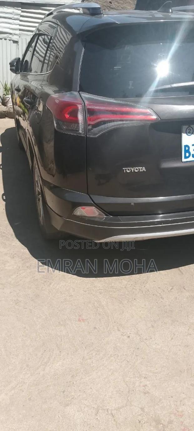 Toyota RAV4 2017 Black