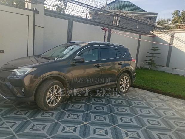 Toyota RAV4 2017 Black
