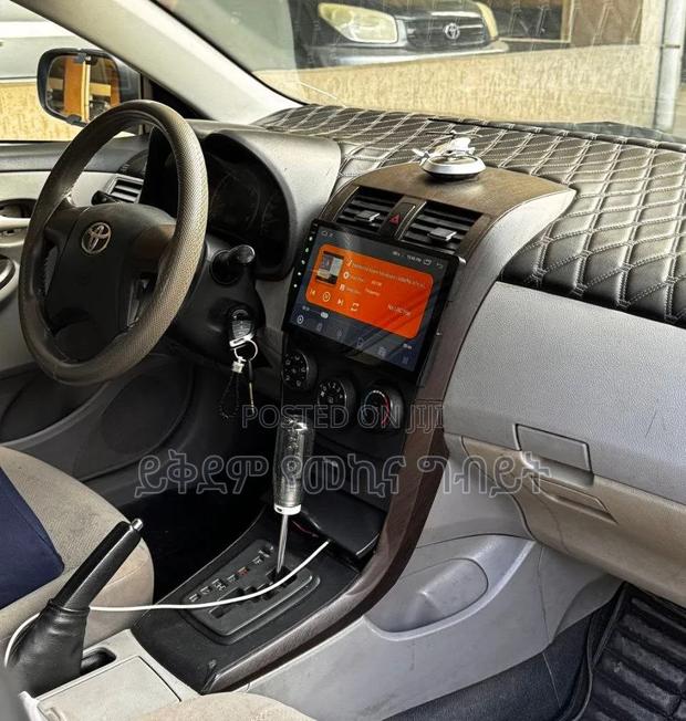 Toyota Corolla 2012 Gray