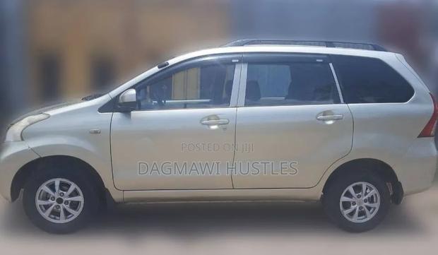 Toyota Avanza 2016 Gold