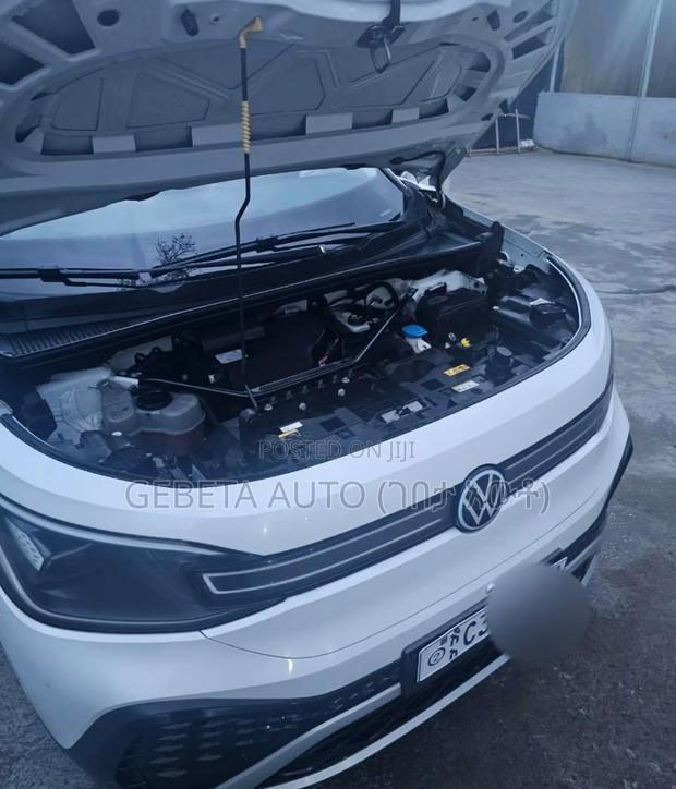 Volkswagen ID.6 2023