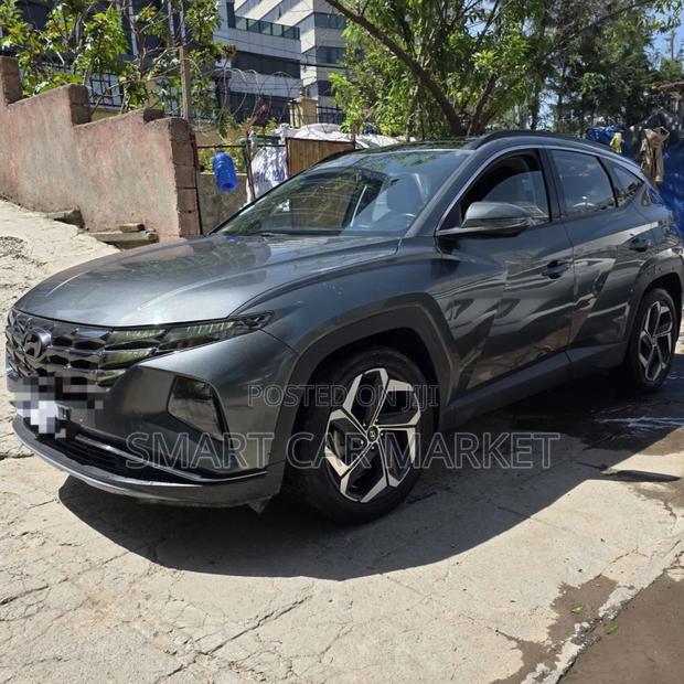Hyundai Tucson 2022 Silver
