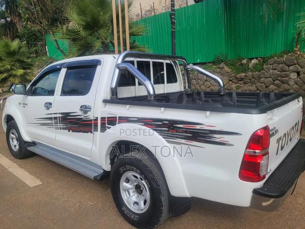 Toyota Hilux 2007 White