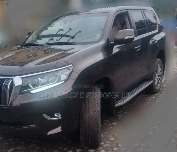 Toyota Land Cruiser Prado 2018 Brown