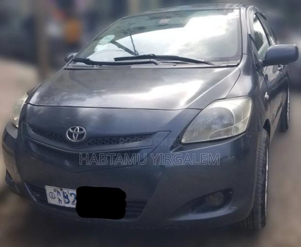 Toyota Yaris 2008 Gray
