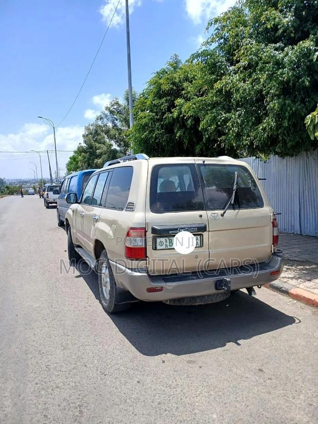 Toyota Land Cruiser 2007 Gold