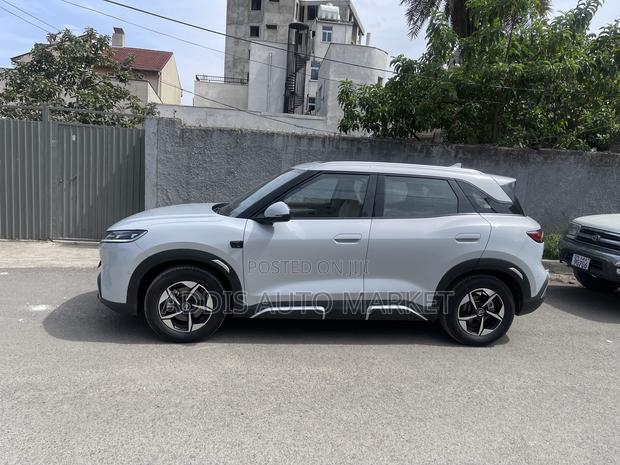 BYD Yuan Up 2025 Gray