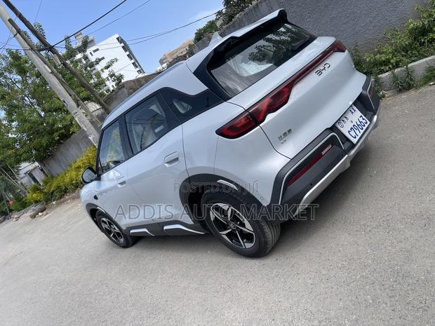 BYD Yuan Up 2025 Gray