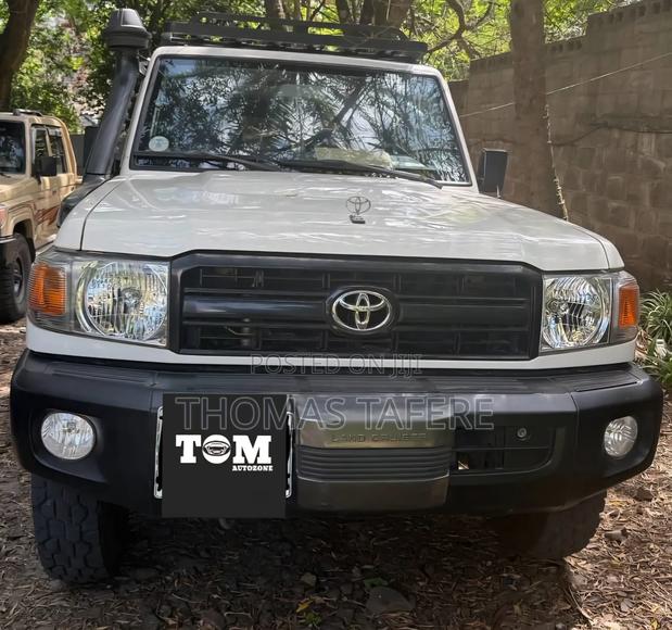 Toyota Land Cruiser 2020 White
