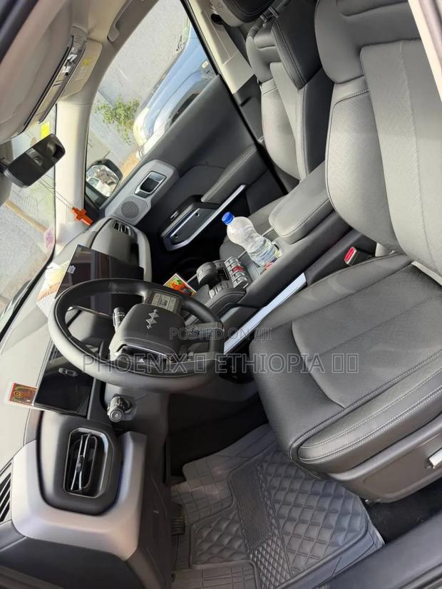 BYD Leopard 3 2025 Beige