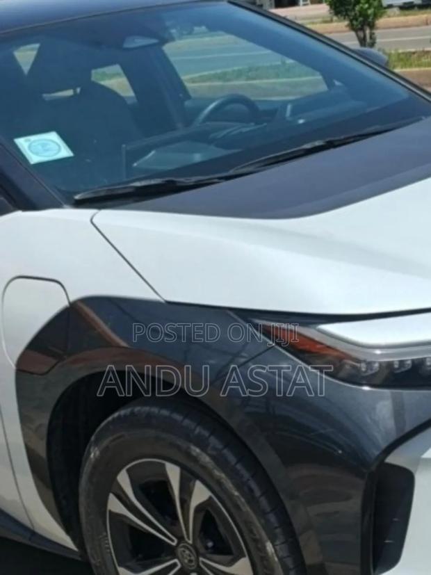 Toyota bZ4X 2023 White
