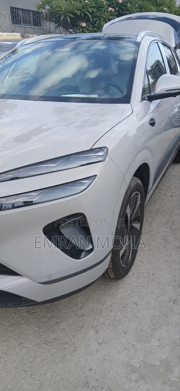 New BYD Sealion 06 EV 2025 Off white