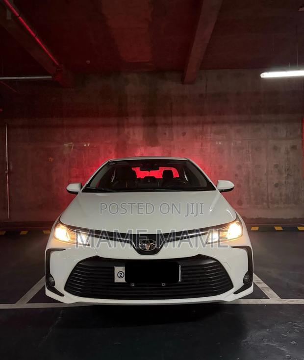 Toyota Corolla 2022 White