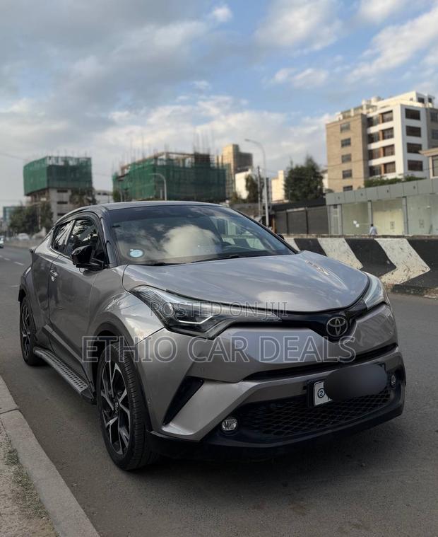 Toyota C-HR 2018 Silver