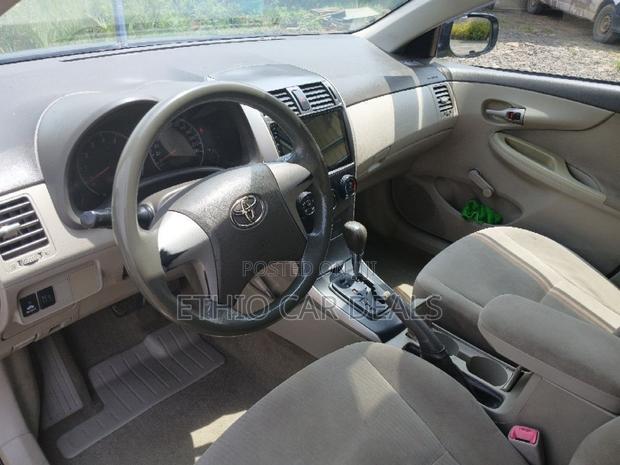 Toyota Corolla 2012 Black