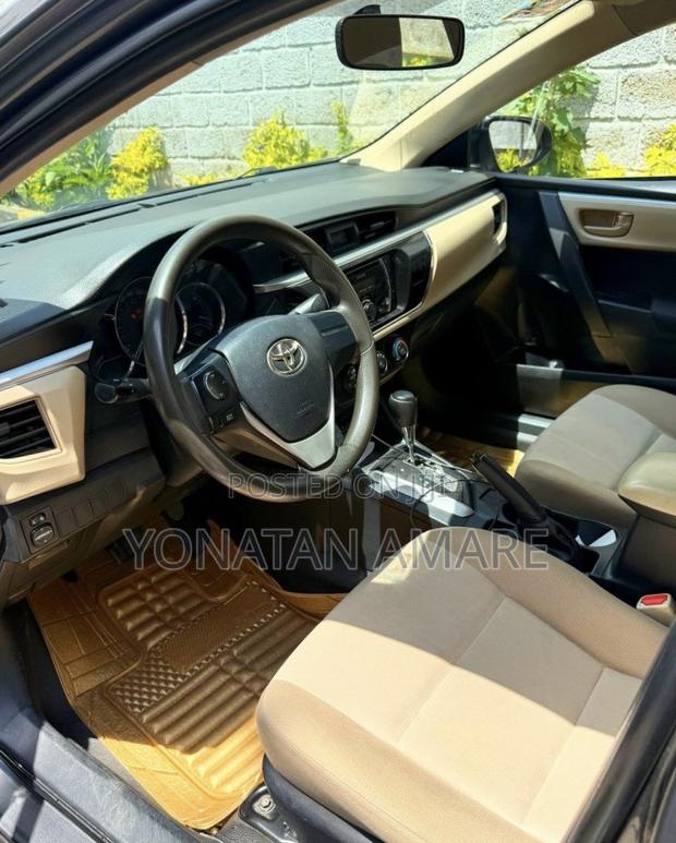 Toyota Corolla 2016 Gray