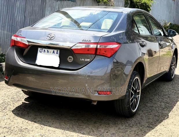 Toyota Corolla 2016 Gray