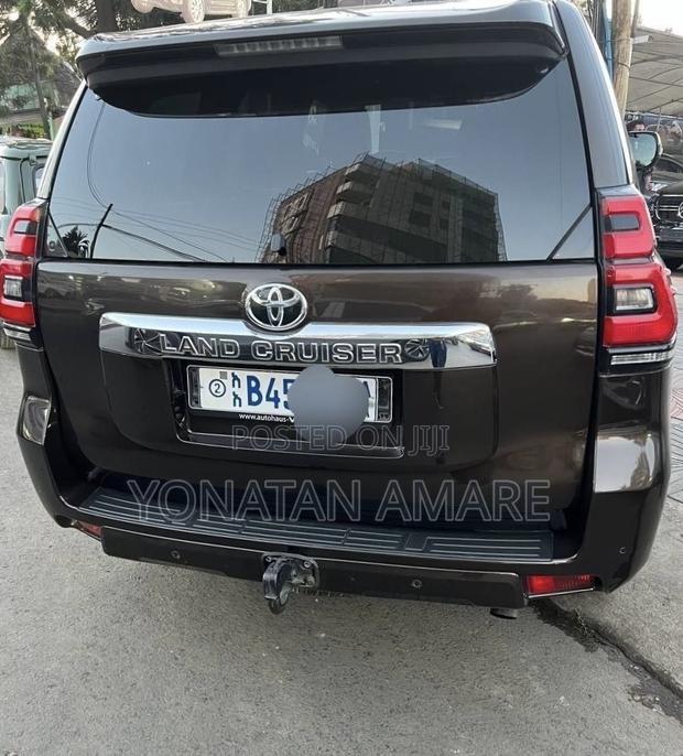 Toyota Land Cruiser Prado 2019 Brown