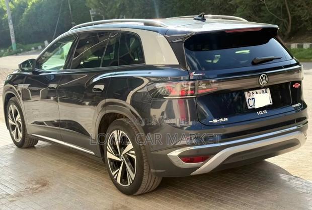 Volkswagen ID.6 2022 Gray