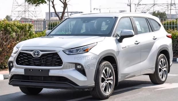 New Toyota Highlander Hybrid 2024 White