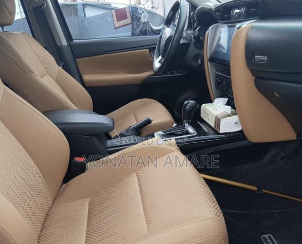 Toyota Fortuner 2022 Gray