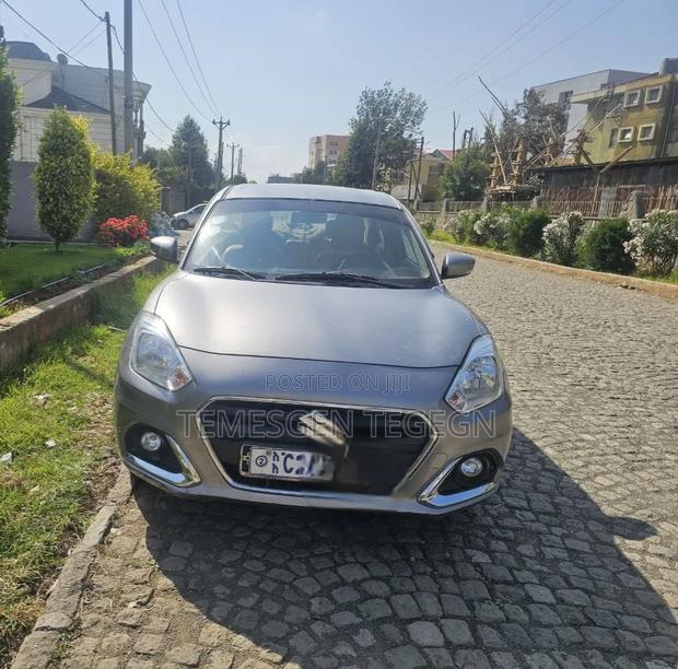 Suzuki Dzire 2022 Silver