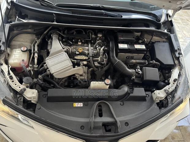 Toyota Corolla LE 2022 White