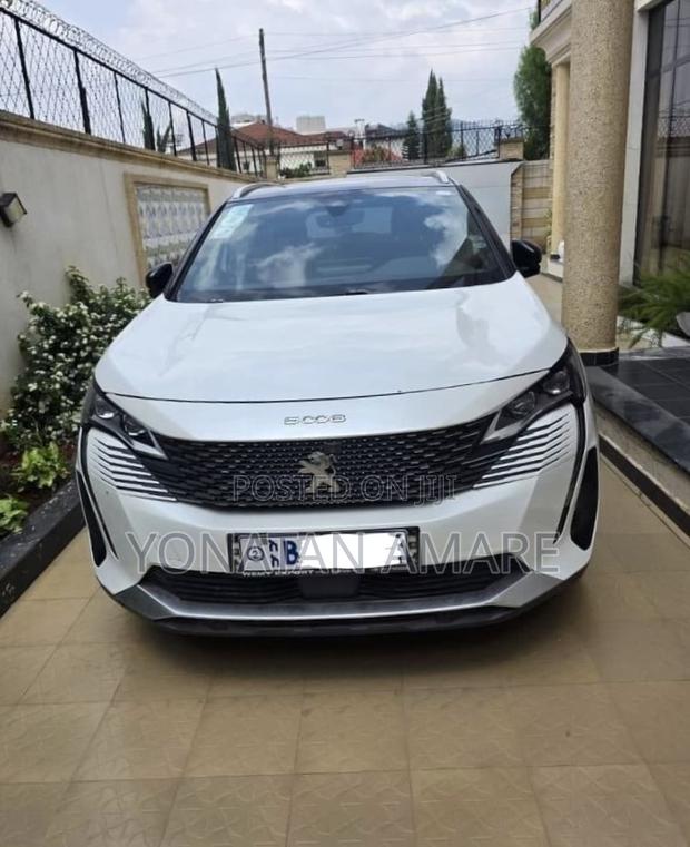 Peugeot 5008 2022 White