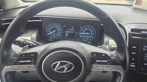 Hyundai Tucson 2022 Brown