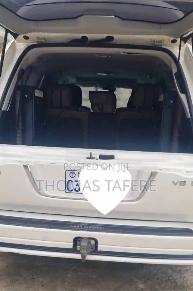 Toyota Land Cruiser 2020 White