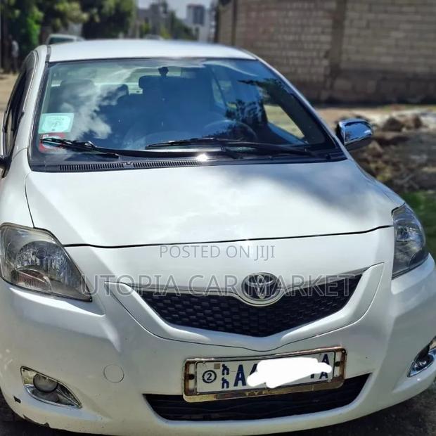 Toyota Yaris 2009 White