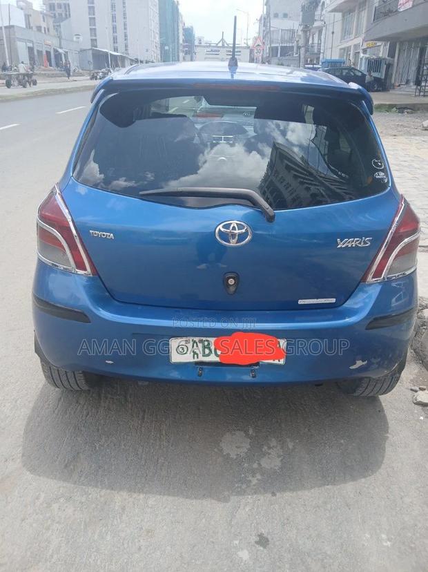 Toyota Yaris 2010 Blue