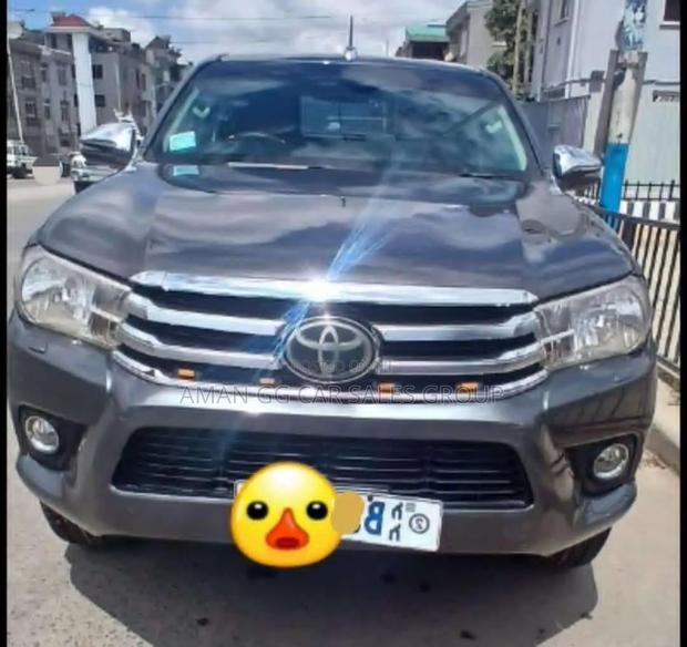 Toyota Hilux 2017 Black
