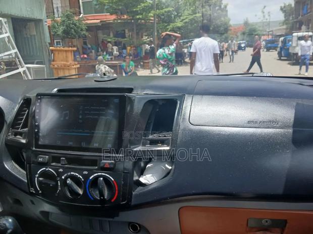 Toyota Hilux 2010 Gray
