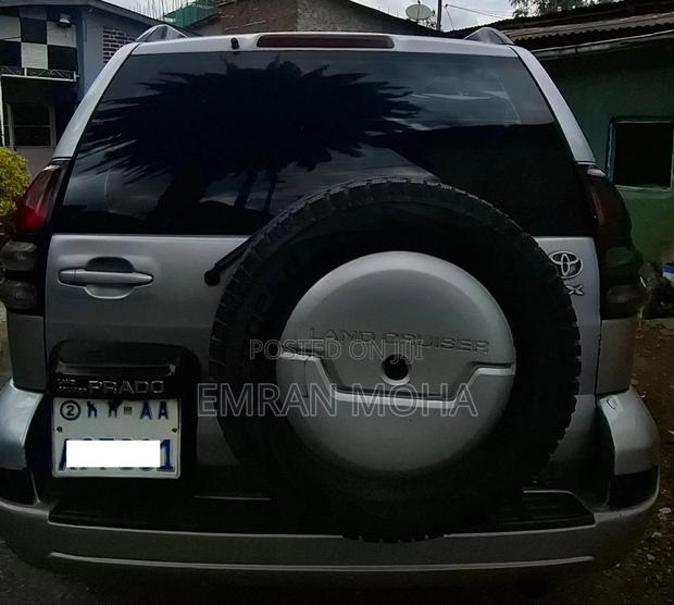 Toyota Land Cruiser Prado 2005 Silver