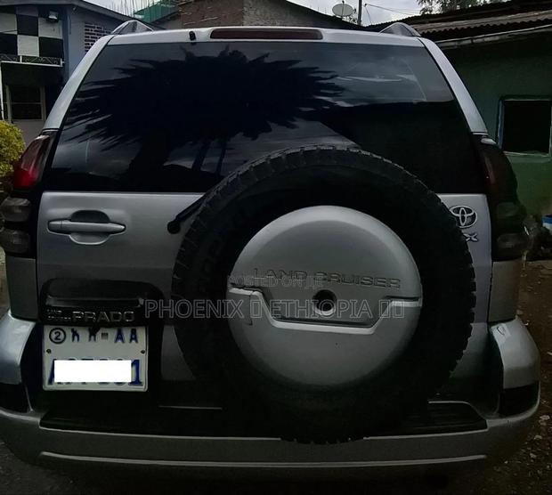 Toyota Land Cruiser Prado 2005 Silver