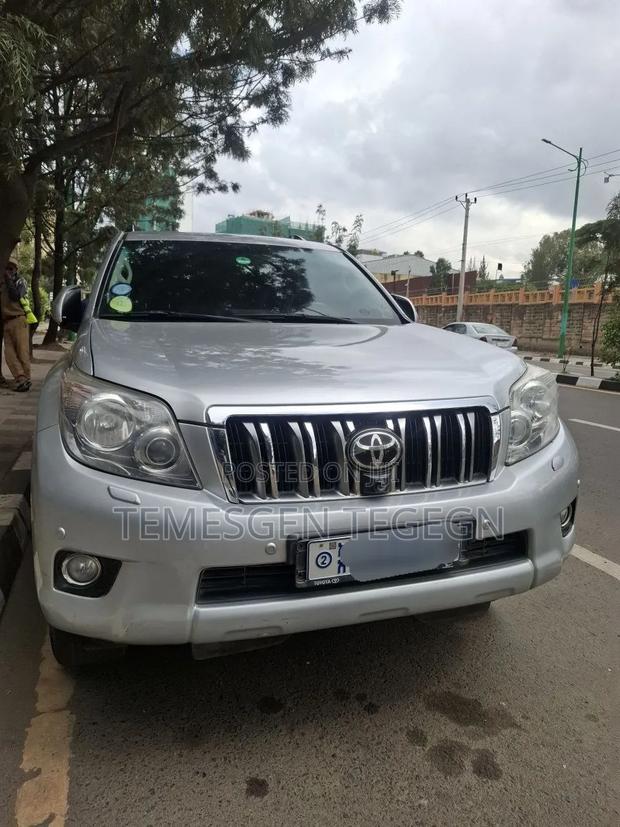 Toyota Land Cruiser 2012 Silver