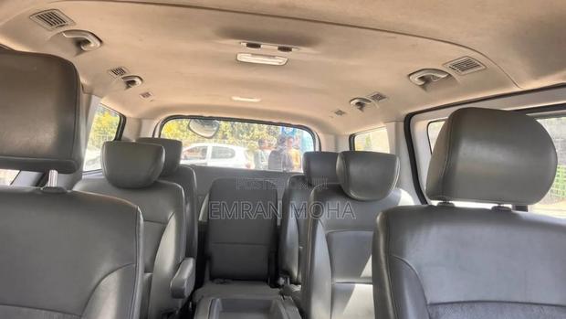 Hyundai H1 2020 Gray