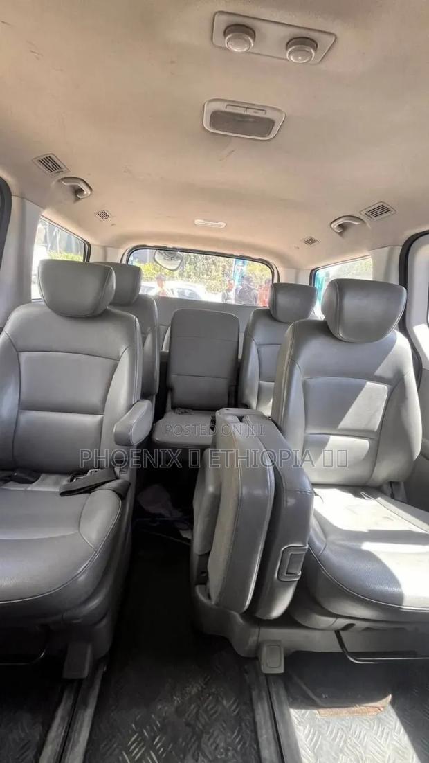 Hyundai H1 2020 Gray