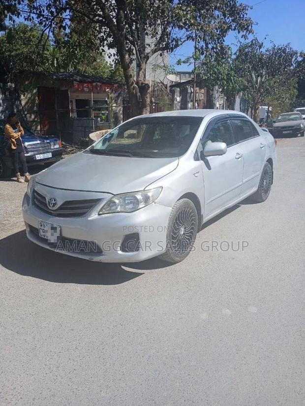 Toyota Corolla 2012 Silver