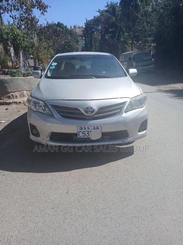Toyota Corolla 2012 Silver