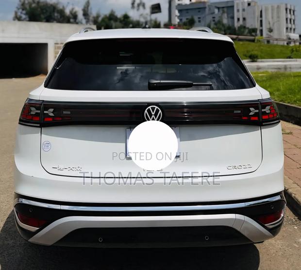Volkswagen ID.6 2024 White