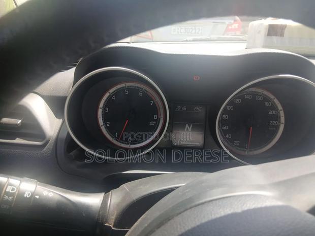 Suzuki Swift RS 2022 Silver