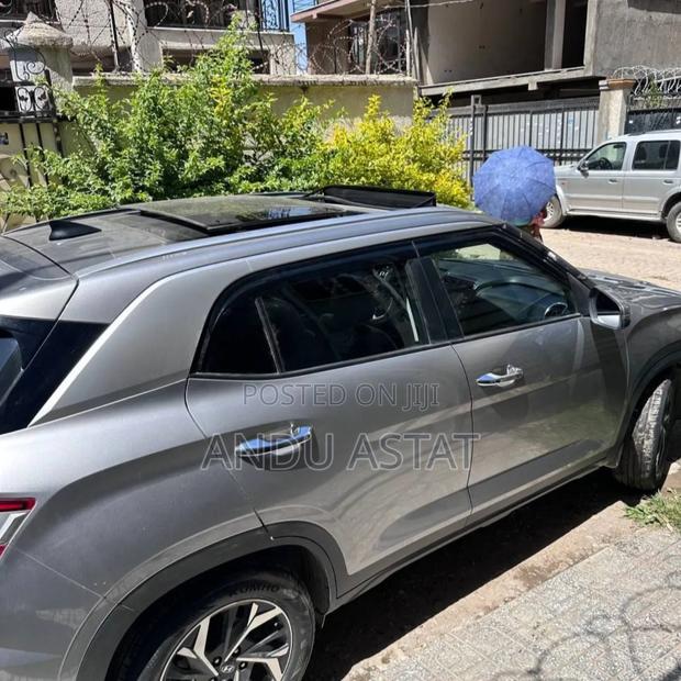 Hyundai Creta 2024 Silver