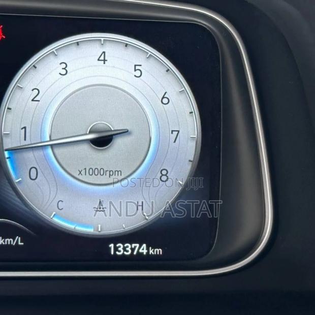 Hyundai Creta 2024 Silver