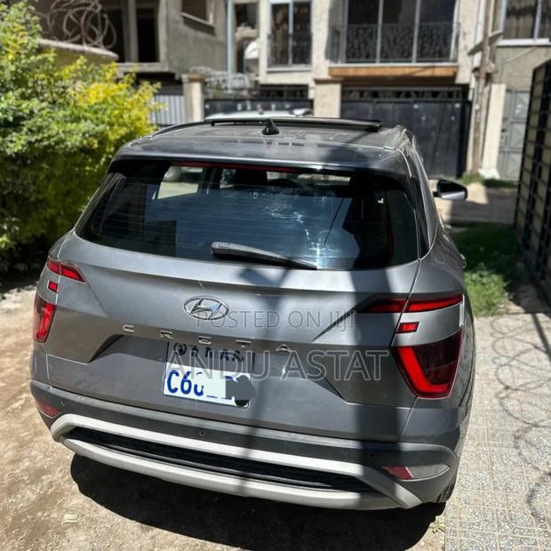 Hyundai Creta 2024 Silver