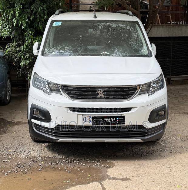 Peugeot Partner 2020 White