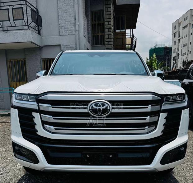 New Toyota Land Cruiser 2025 White