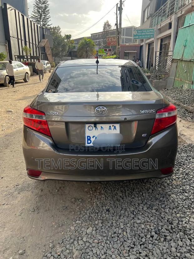 Toyota Yaris 2014 Gray